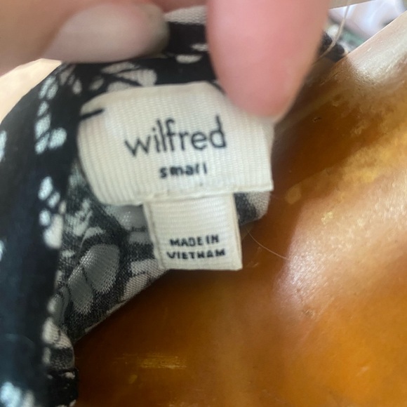 Vintage Aritzia wilfred long sleeve top shirt open back black and white floral - Picture 4 of 4